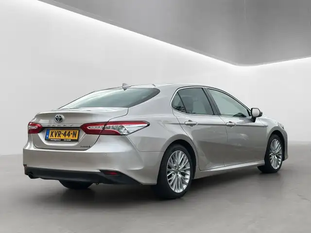 Toyota Camry view 6