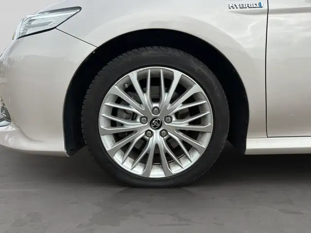 Toyota Camry view 9