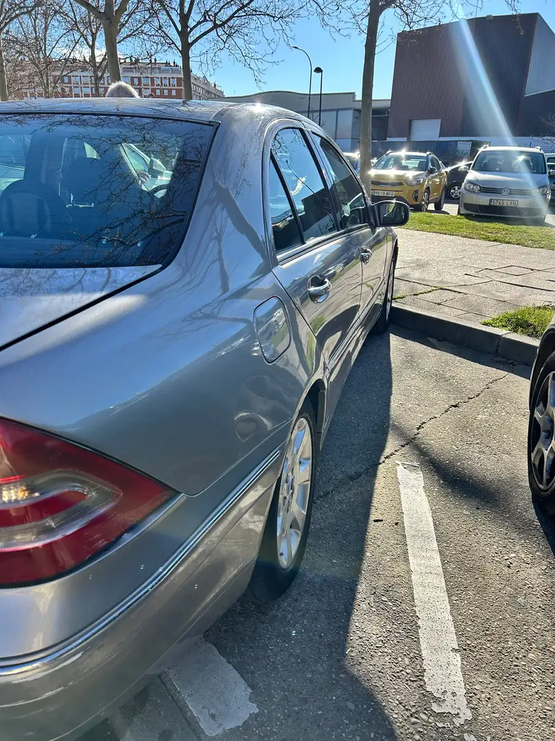Mercedes-Benz C 220 C Familiar 220 CDI Elegance Elegance Plateado - 2