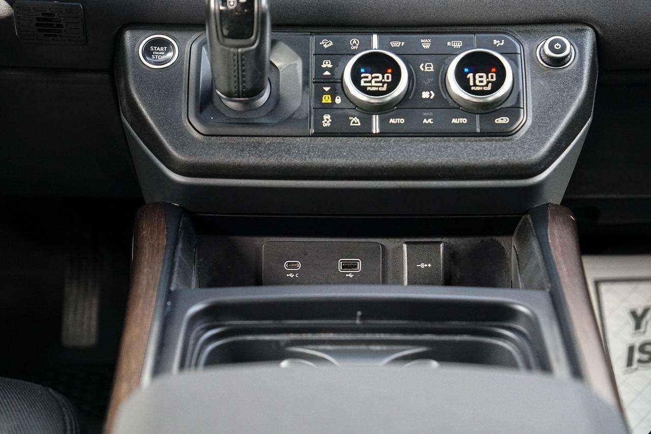 2023 Land Rover Defender X-Dynamic SE 110 AWD |PANO|NAVI|COOLED|WOOD TRIM thumb 26