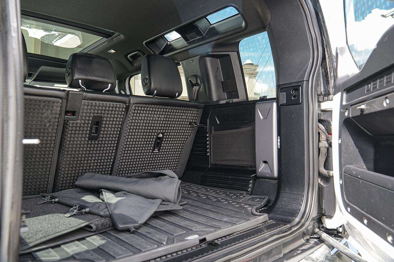 2023 Land Rover Defender X-Dynamic SE 110 AWD |PANO|NAVI|COOLED|WOOD TRIM thumb 22