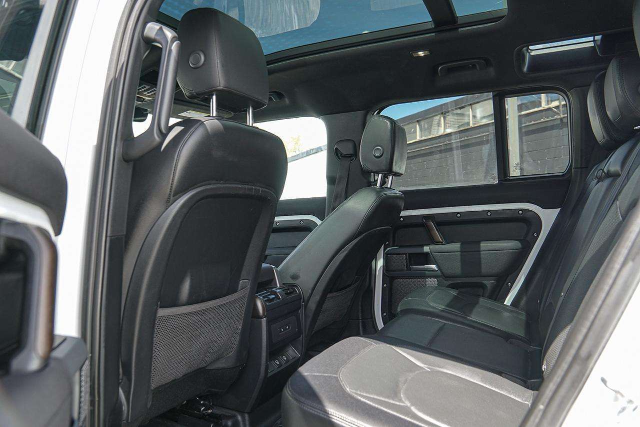 2023 Land Rover Defender X-Dynamic SE 110 AWD |PANO|NAVI|COOLED|WOOD TRIM thumb 19