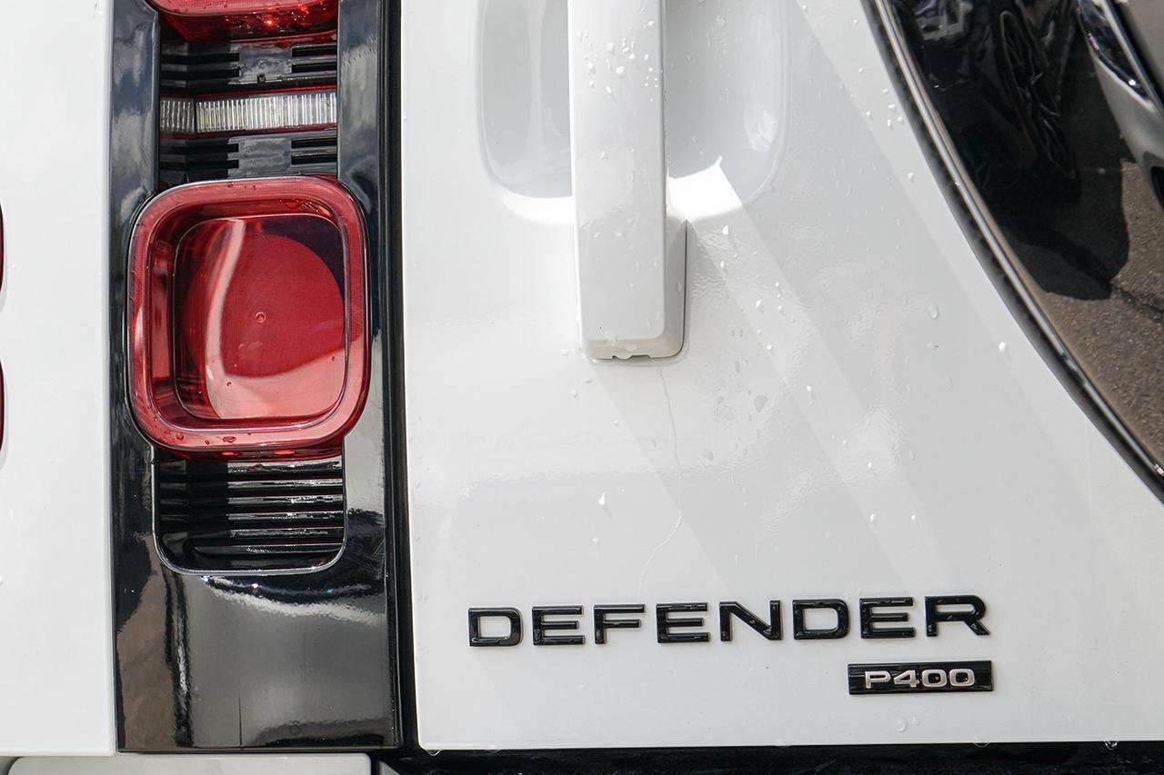 2023 Land Rover Defender X-Dynamic SE 110 AWD |PANO|NAVI|COOLED|WOOD TRIM thumb 11