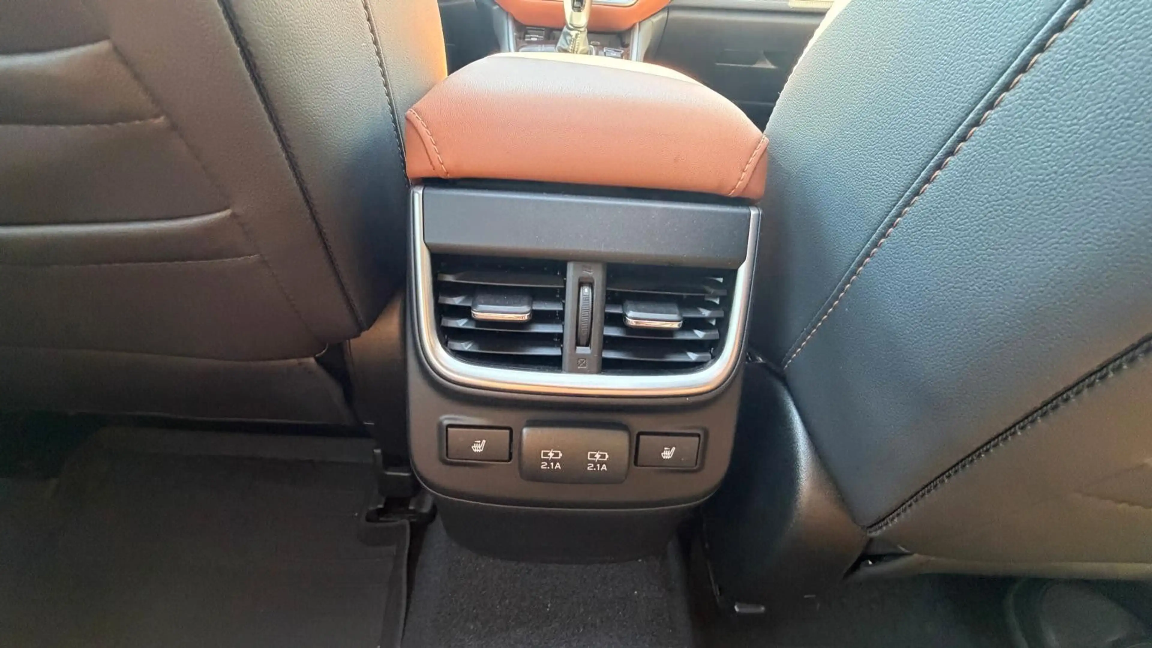 Subaru OUTBACK 2.5i Platinum Lineartronic — photo 13