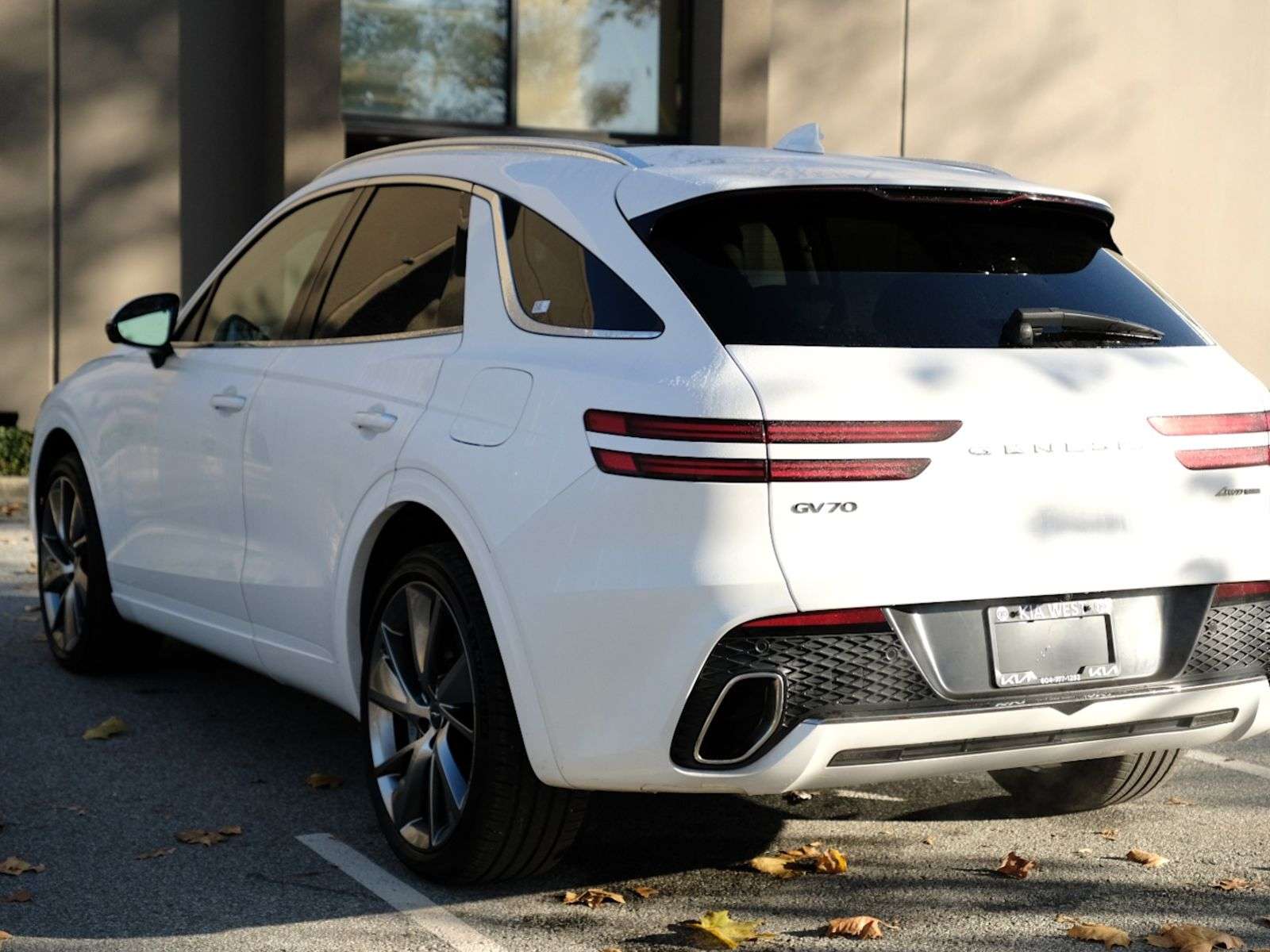 2025 Genesis GV70