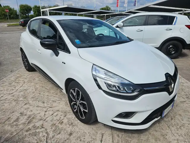 Renault Clio dCi 8V 90 CV 5 porte Moschino Intens