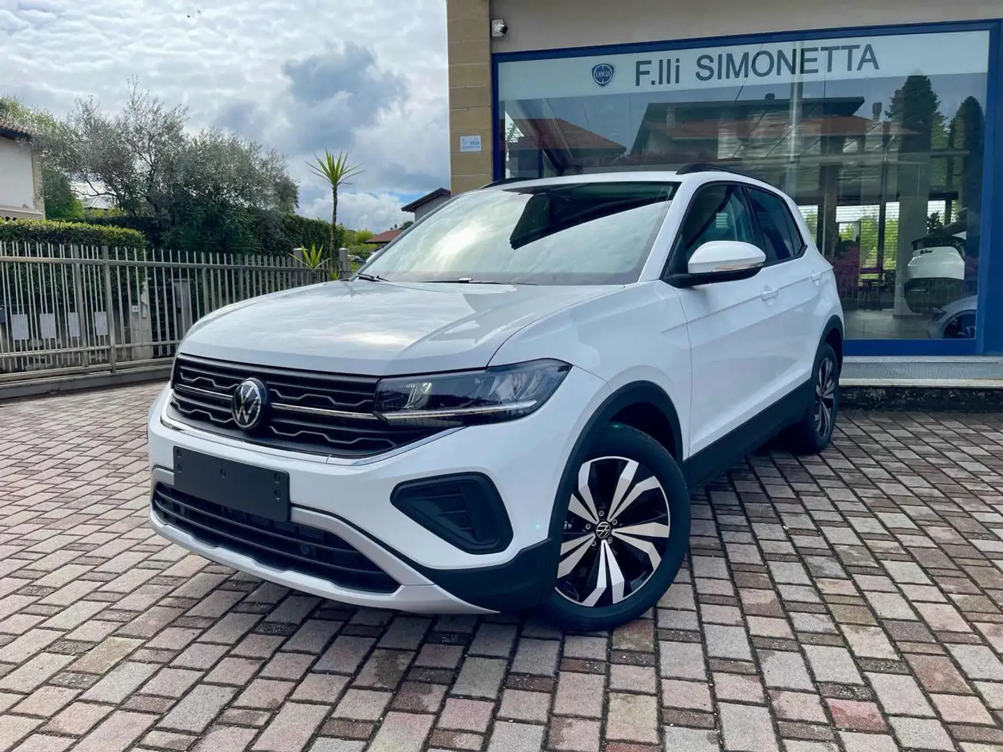 Volkswagen T-Cross 1.0 TSI 115 CV Life - NUOVO Bianco - 1