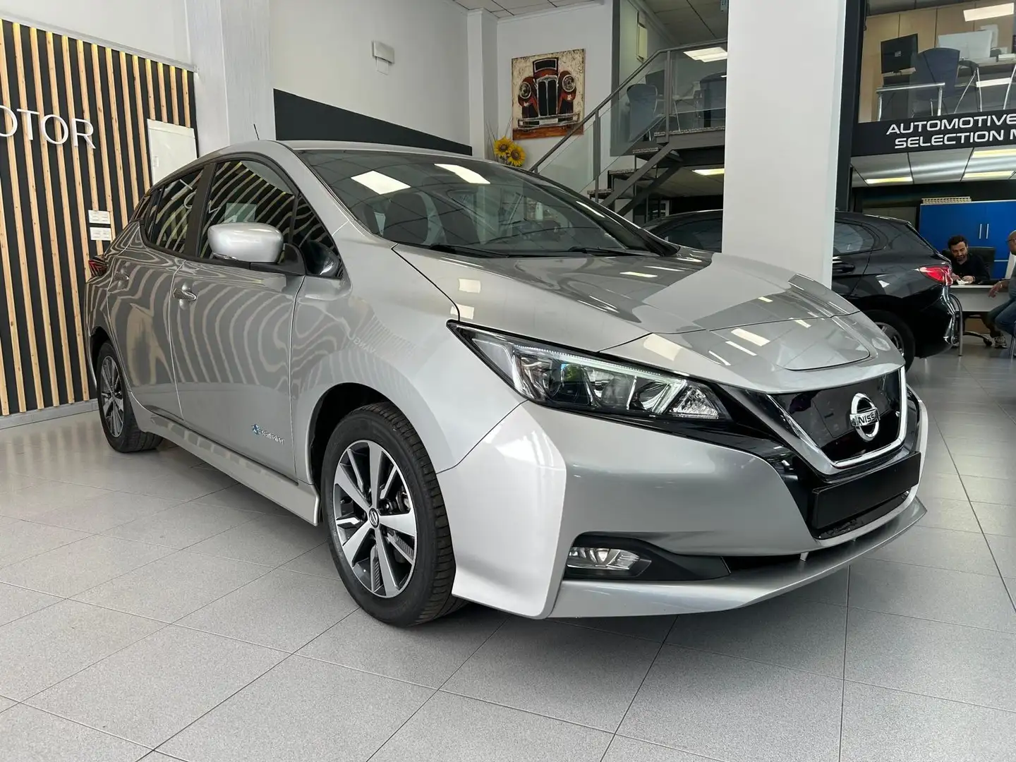 Nissan Leaf 40 kWh Acenta Gris - 1