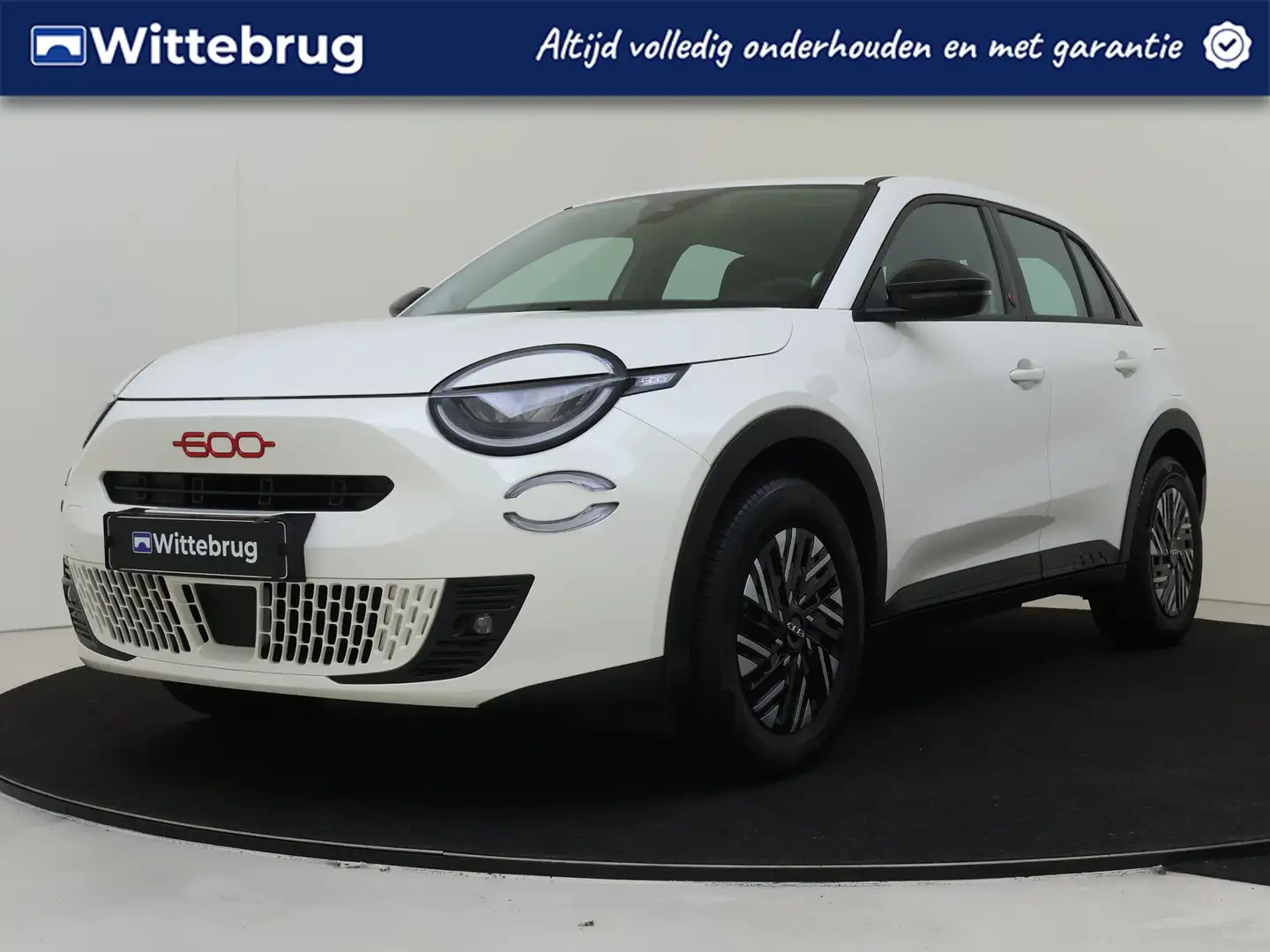 Fiat 600e RED 54 kWh | Parkeerhulp achter | Apple carplay | Wit - 1