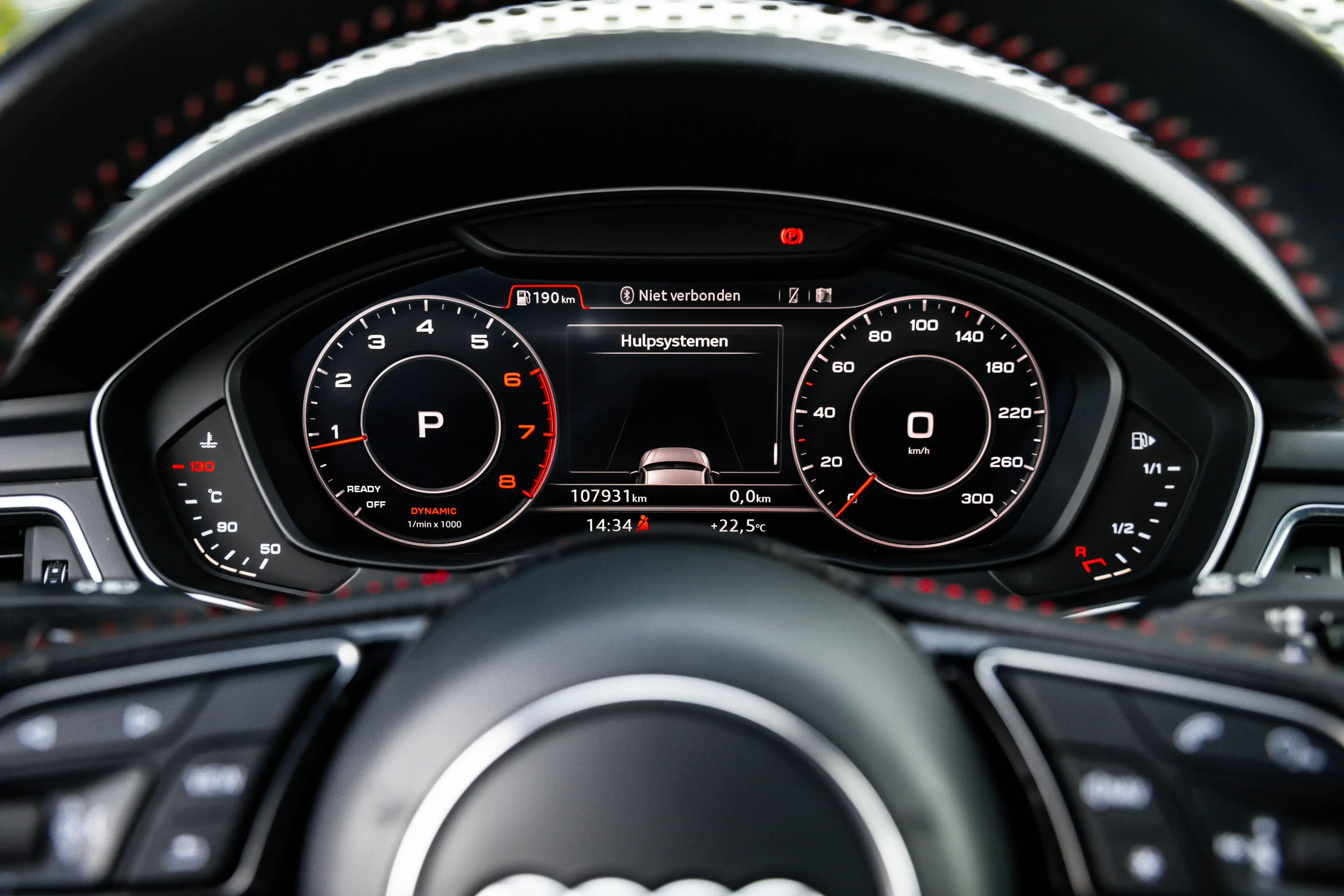 Audi A4 Avant 2.0 TFSI MHEV Sport S line black edition | T — photo 12