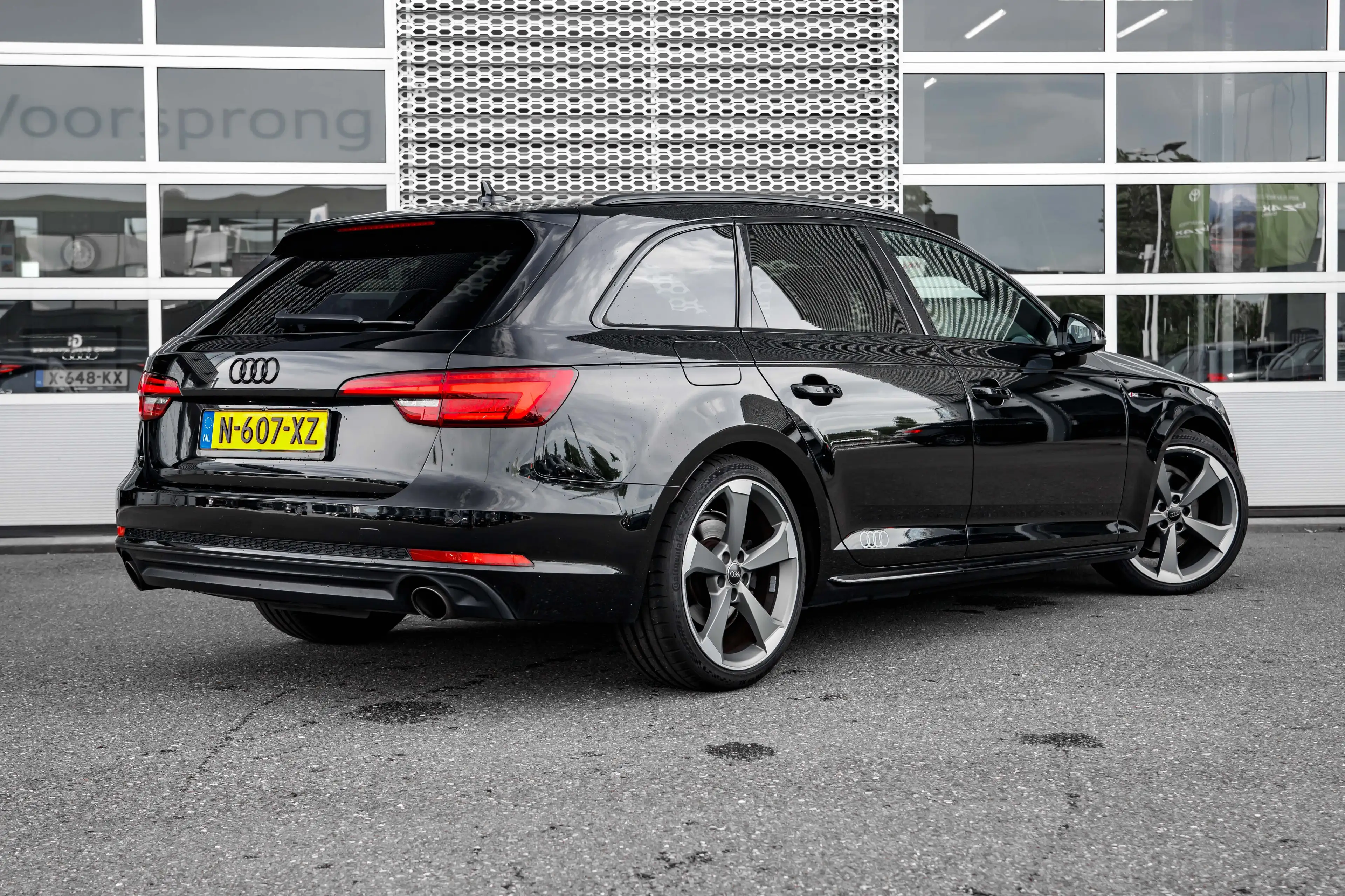 Audi A4 Avant 2.0 TFSI MHEV Sport S line black edition | T — photo 2