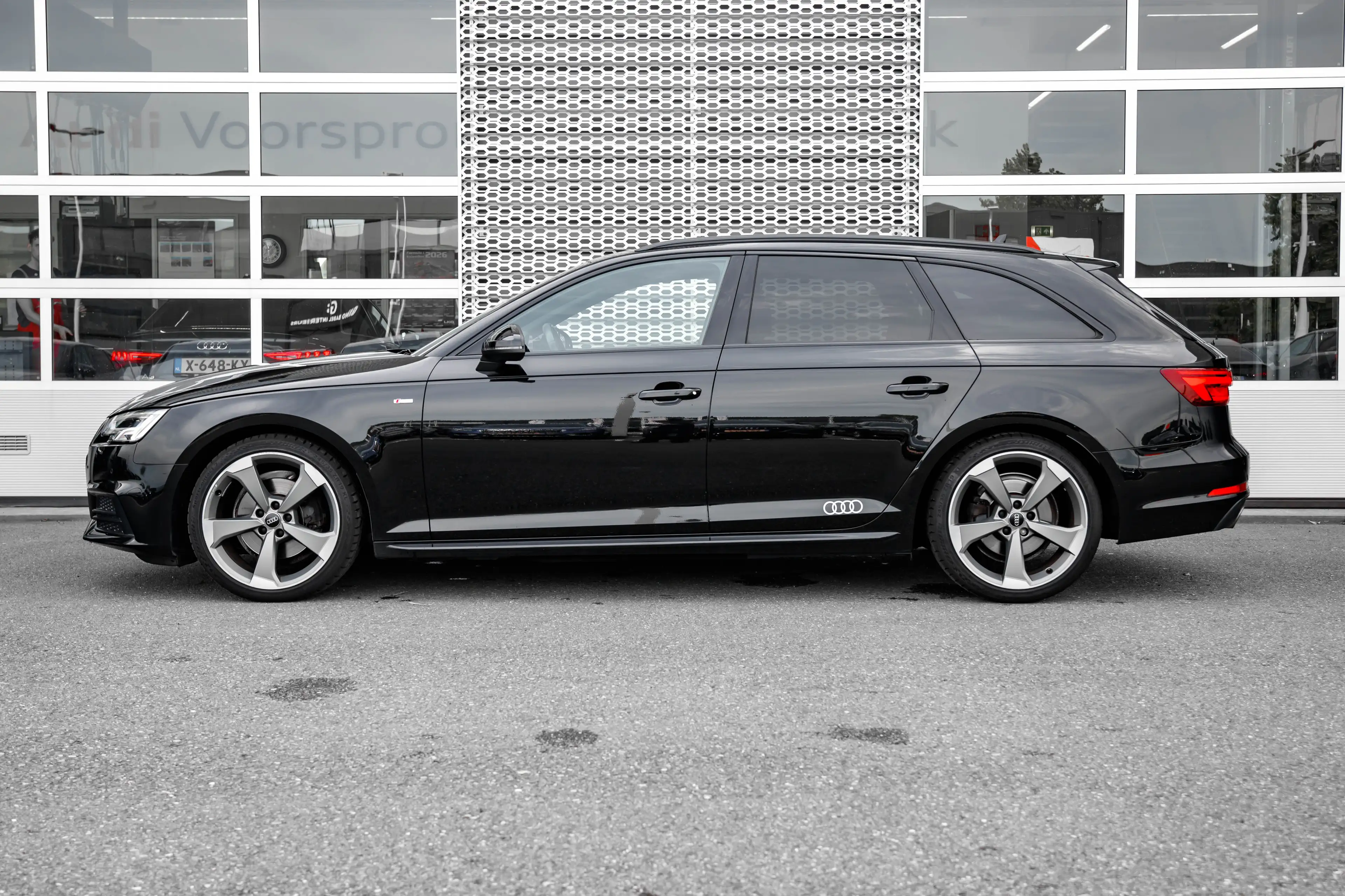Audi A4 Avant 2.0 TFSI MHEV Sport S line black edition | T — photo 5