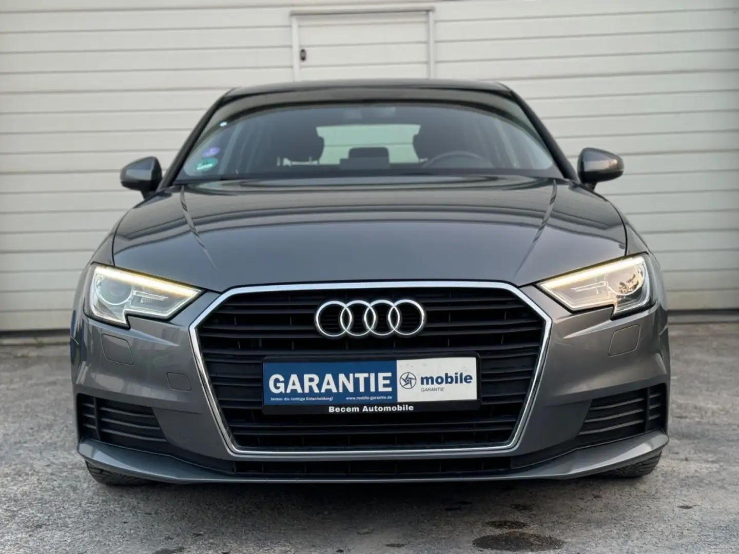 Audi A3 Sportback MWST AUSWEISBAR /Automatik /TÜV NEU Grau - 1