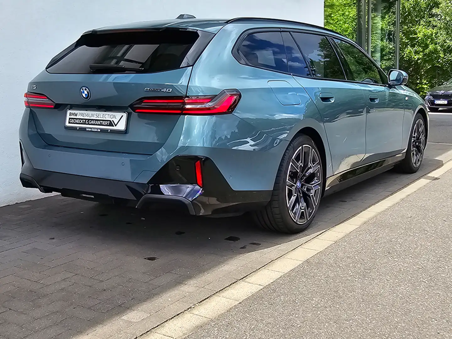 BMW i5 eDrive40 M Sportpaket Pro*Komfortsitze*Pano* Vert - 2