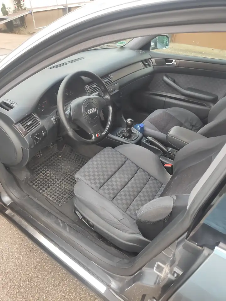 Audi A6 Avant 2.4, foto 4