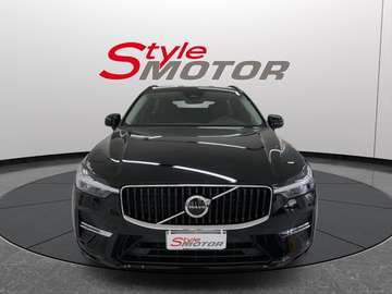 B4 (d) AWD automatico Momentum Sport