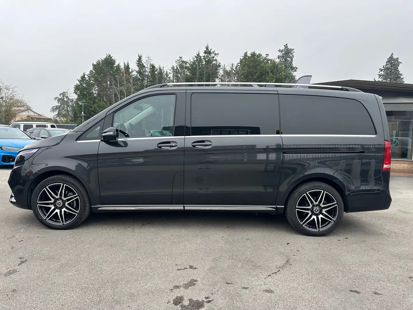Mercedes-Benz V Long 300 d Premium 4matic auto/AMG/STRAFULL/TETTO Gris - 2