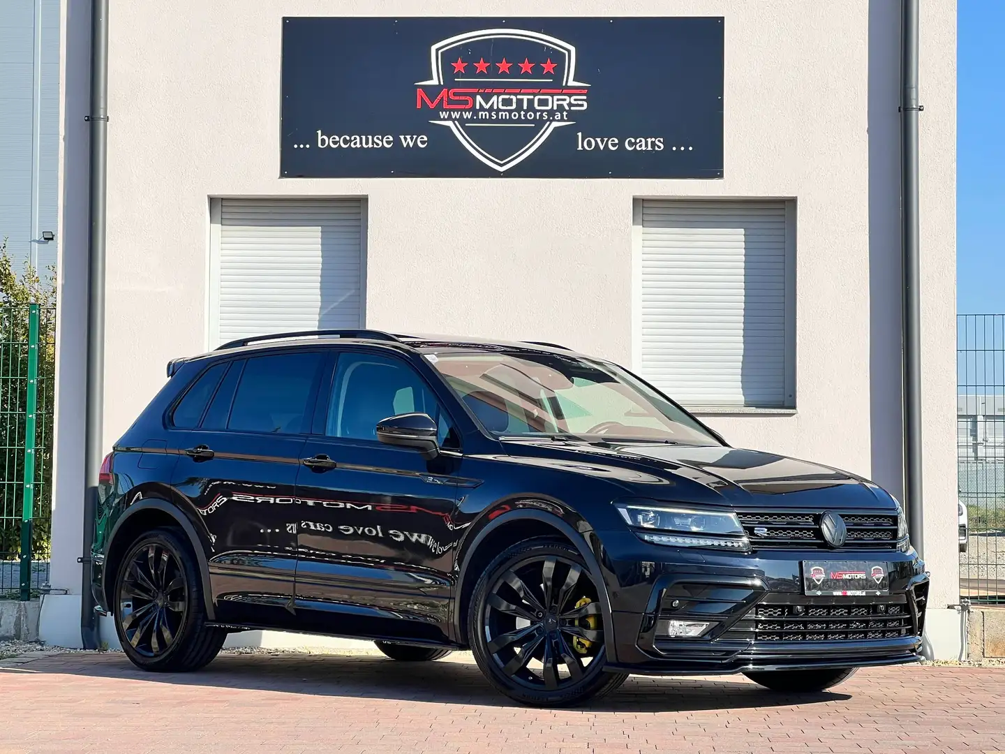 Volkswagen Tiguan 2.0 TDI 4 MOTION Aut*R LINE*ACC*LEDER*RFK*AHK*KREDIT*GARANTIE Schwarz - 1