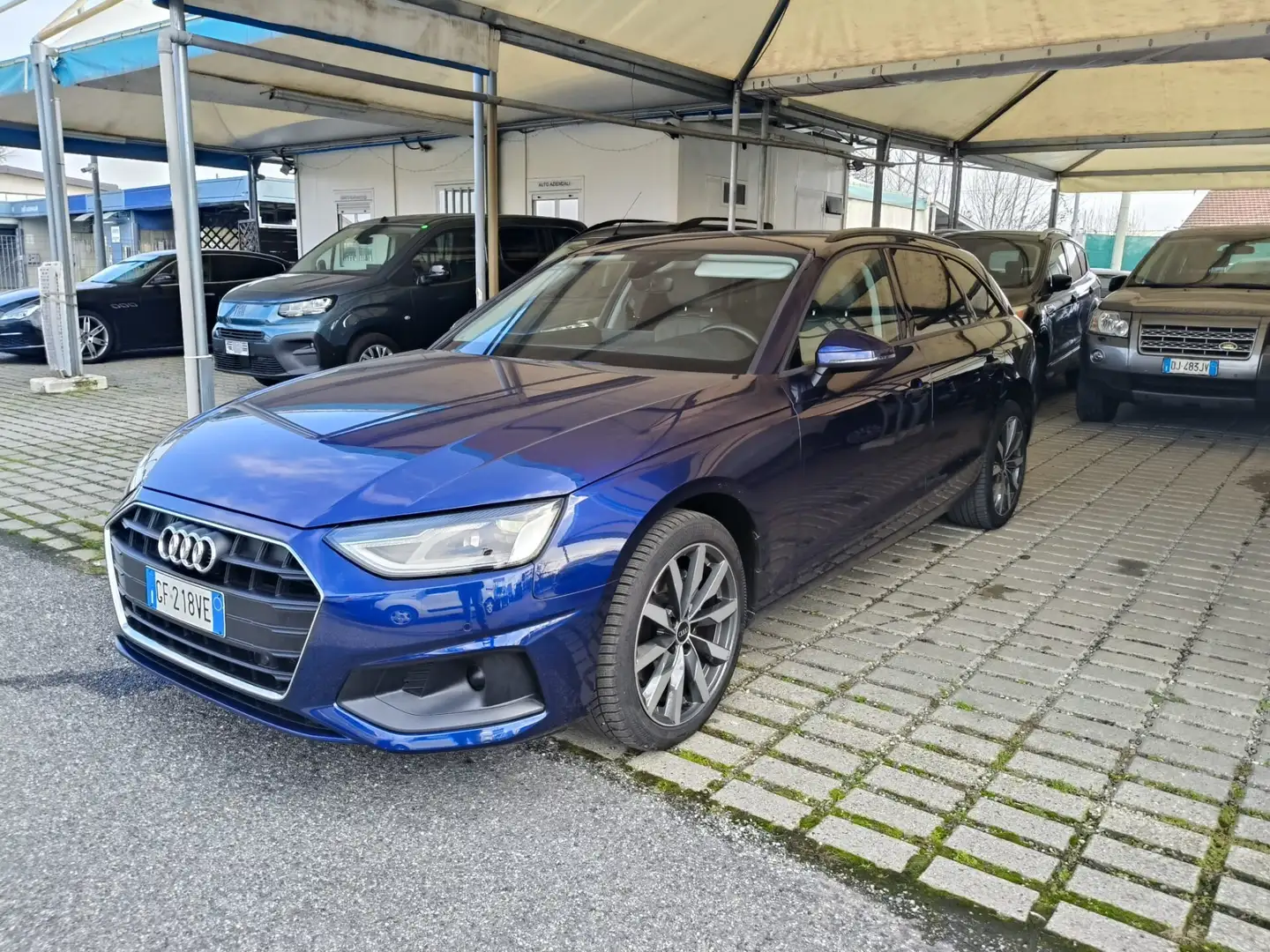 Audi A4 A4 30 TDI/136 CV S tronic Business Blau - 1