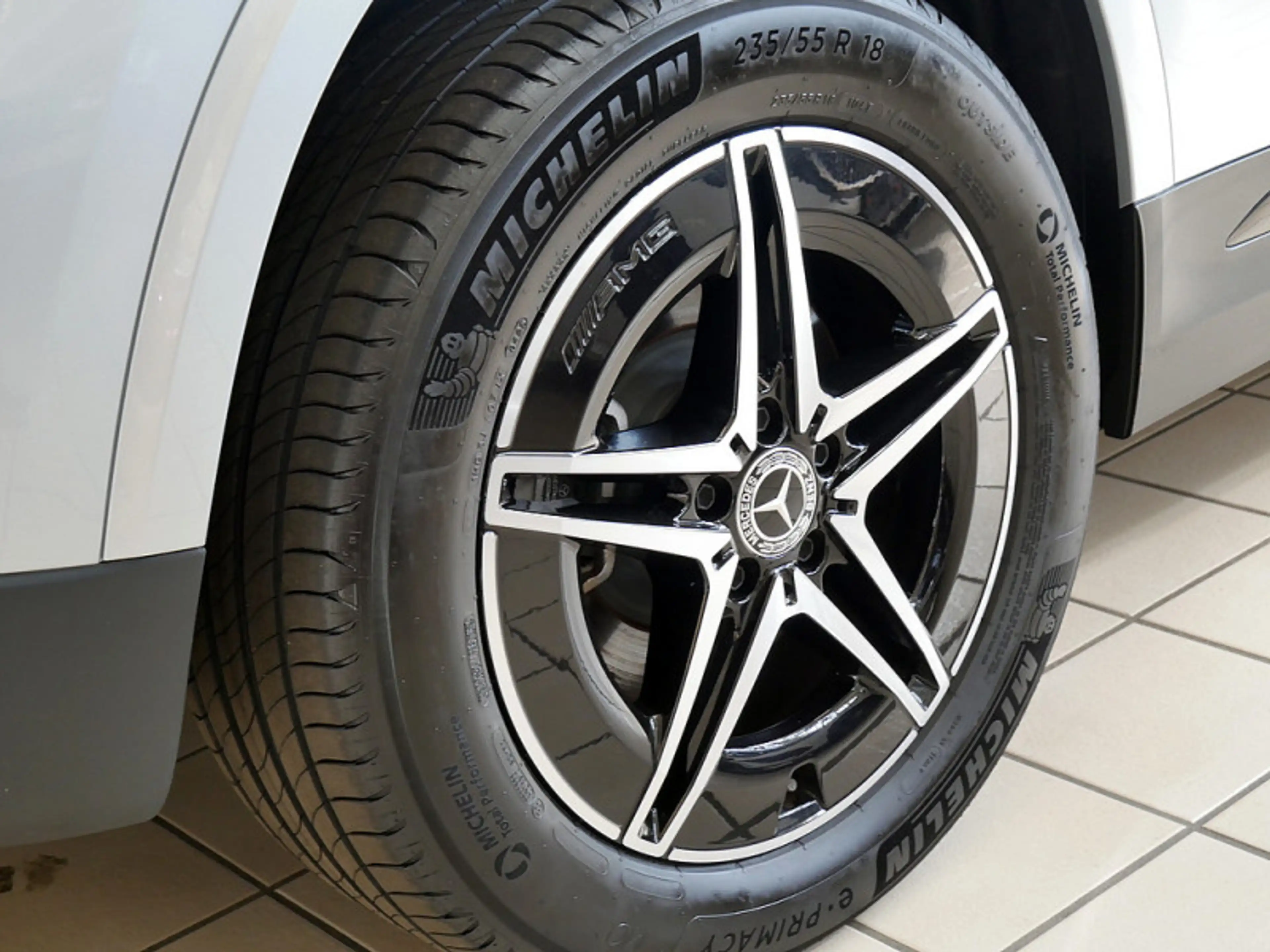 Mercedes-Benz EQA 300 4M , AMG NIGHT AHK DISTR KAMERA SPUR PDC — photo 11