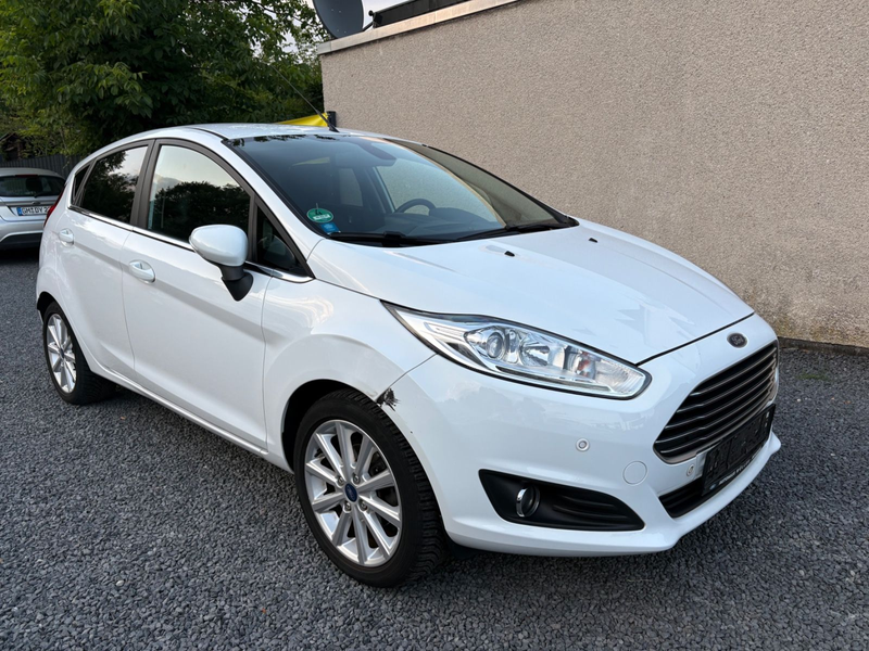 Ford Fiesta Titanium-1.Hand,Navi,Kamera,Klimaautomat, — photo 3