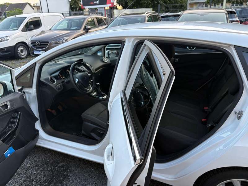 Ford Fiesta Titanium-1.Hand,Navi,Kamera,Klimaautomat, — photo 12