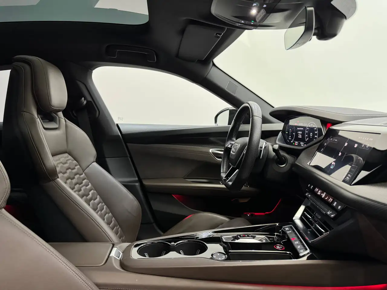 Audi e-tron GT 93,4 kWh quattro // LEASINGFÄHIG // PANO // 1.BESITZ //, миниатюра 19