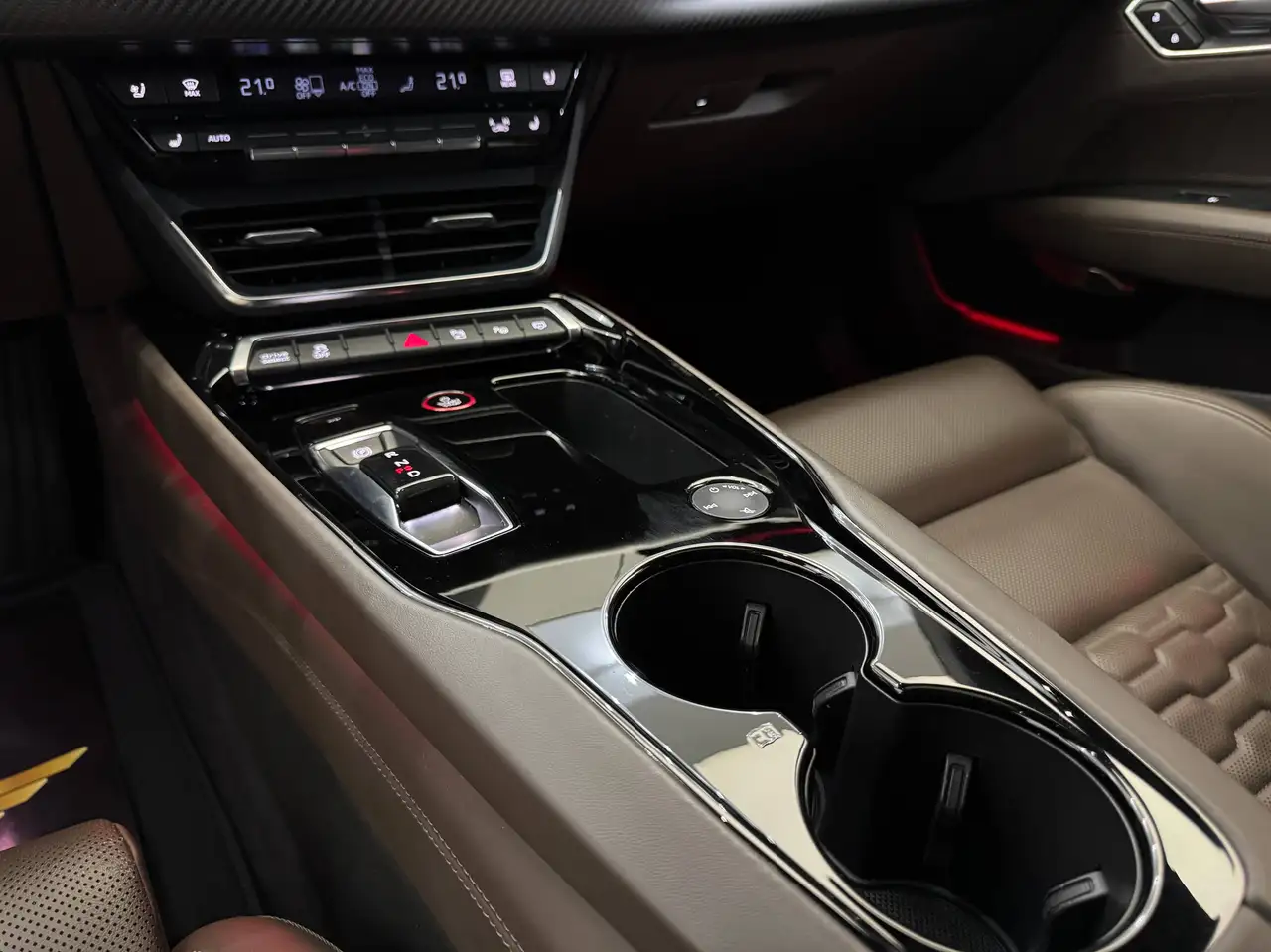 Audi e-tron GT 93,4 kWh quattro // LEASINGFÄHIG // PANO // 1.BESITZ //, миниатюра 27