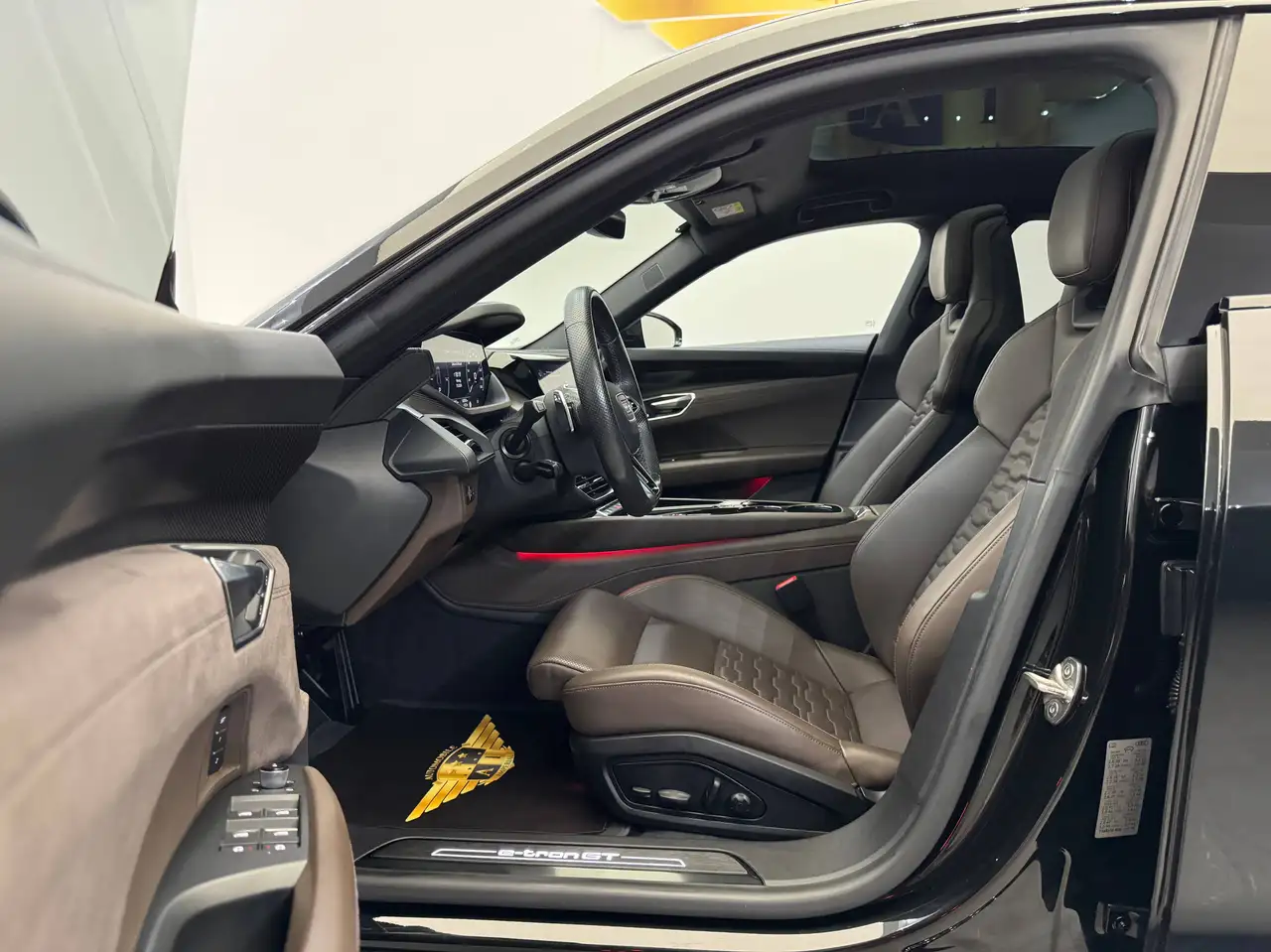 Audi e-tron GT 93,4 kWh quattro // LEASINGFÄHIG // PANO // 1.BESITZ //, миниатюра 12