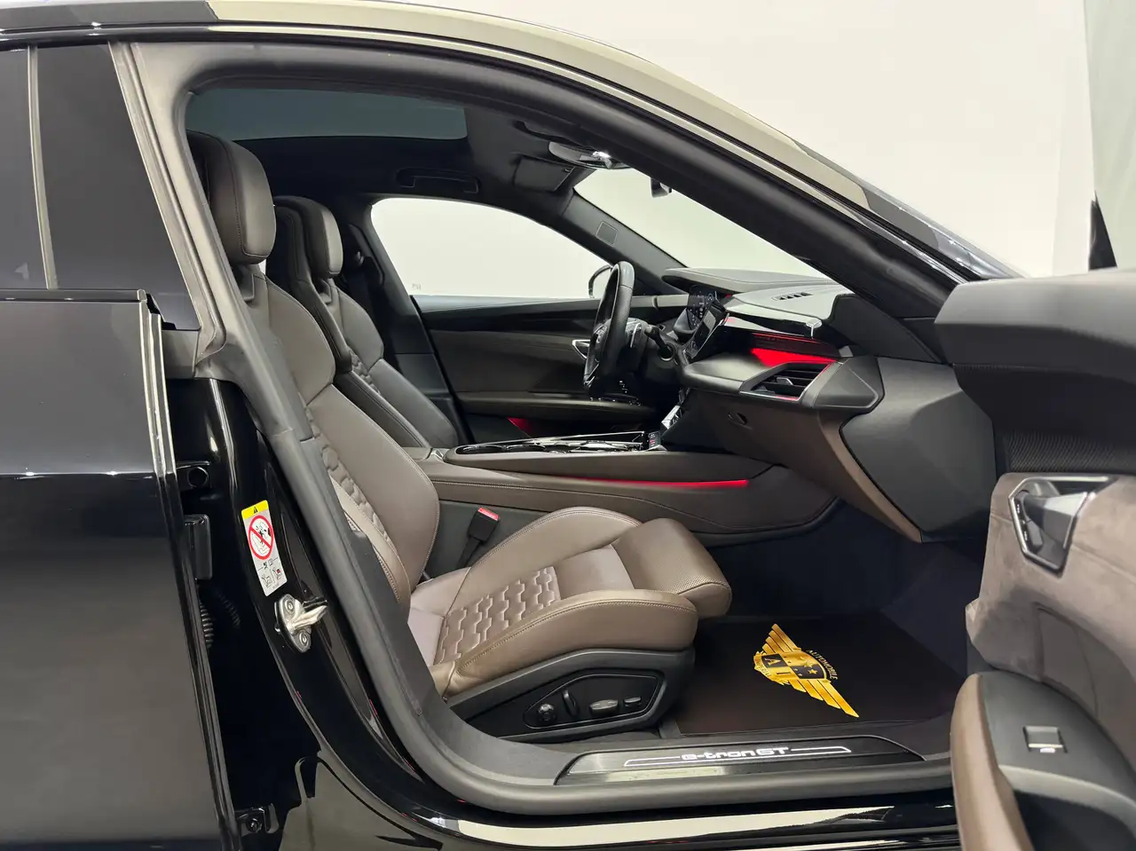 Audi e-tron GT 93,4 kWh quattro // LEASINGFÄHIG // PANO // 1.BESITZ //, миниатюра 16