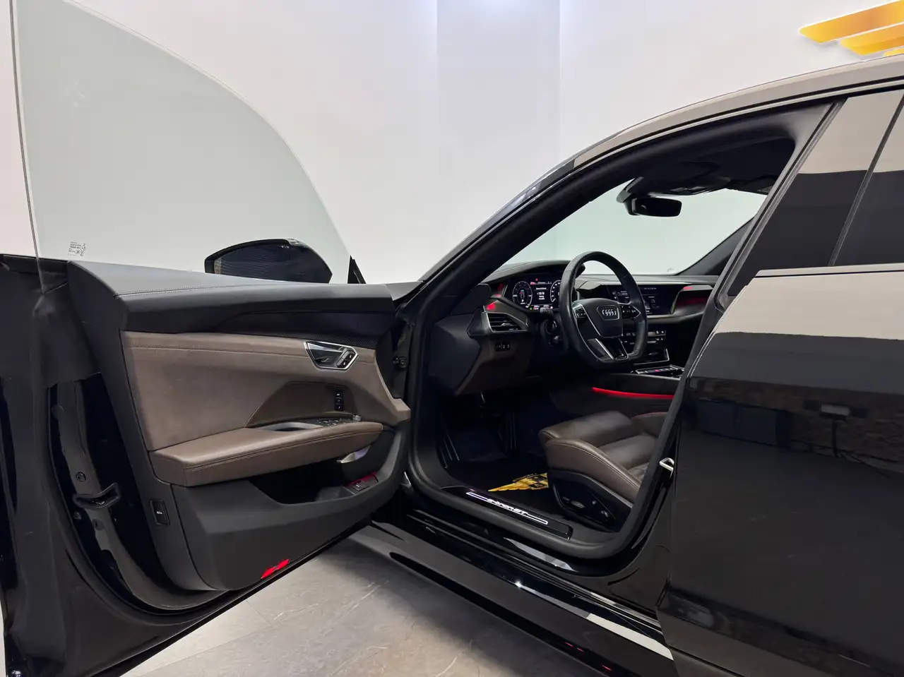 Audi e-tron GT 93,4 kWh quattro // LEASINGFÄHIG // PANO // 1.BESITZ //, миниатюра 11