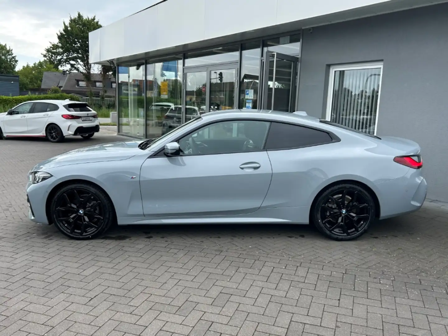 BMW 420 d Coupe M Sport 360° Driv-Assis HUD Grau - 2