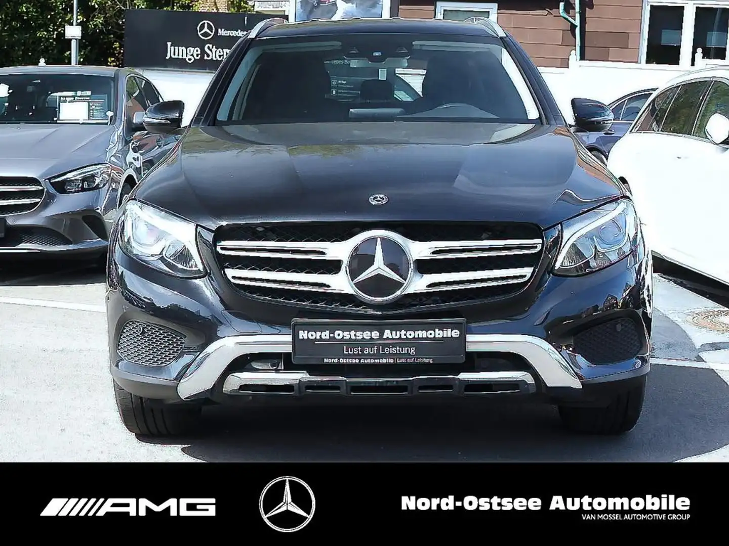 Mercedes-Benz GLC 250 4M  COMAND DISTRONIC LED KAMERA PDC SHZ Black - 2