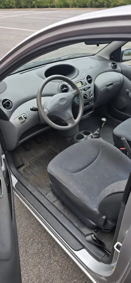 Toyota Yaris 1.0 Free-Tronic linea terra, foto 4