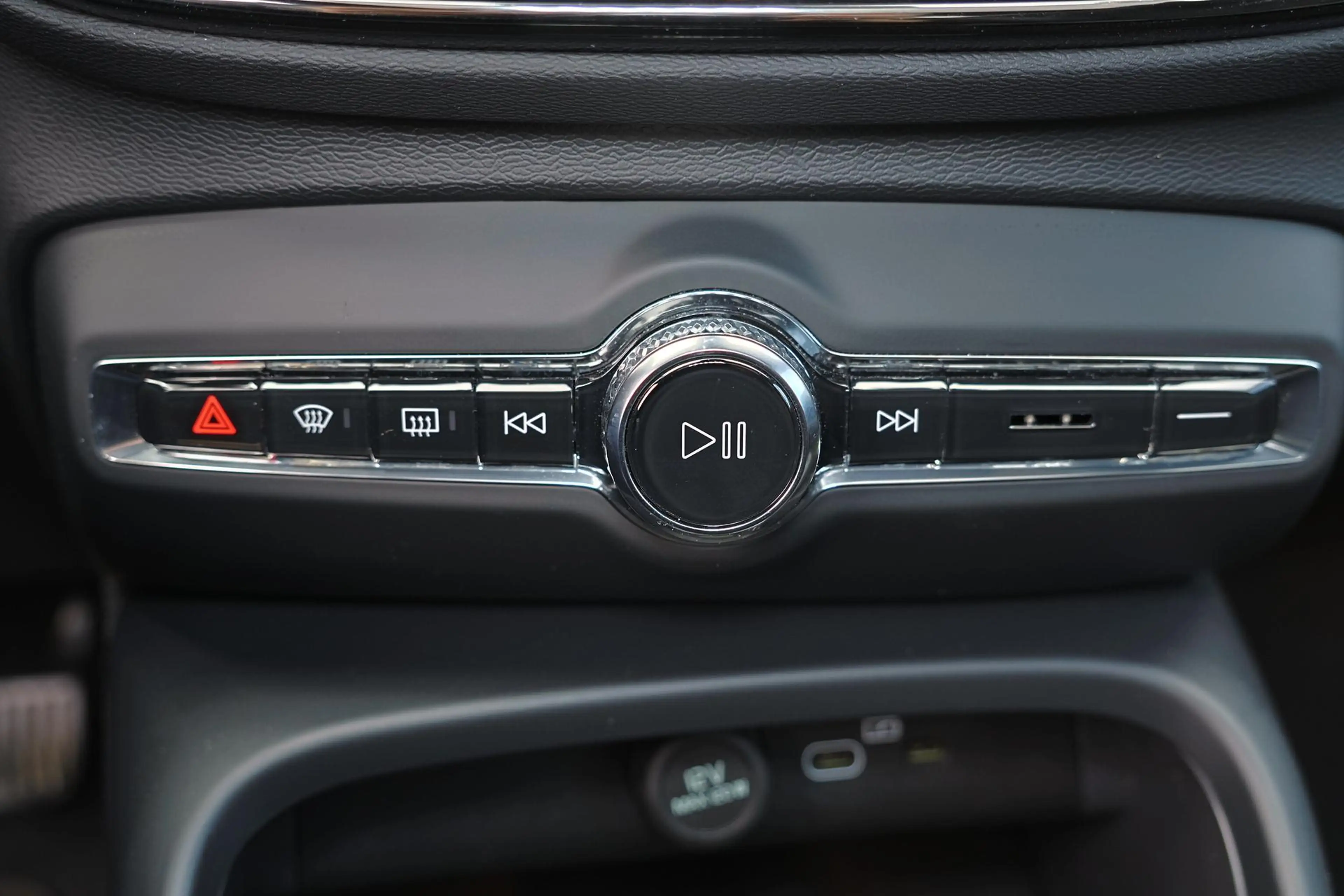 Volvo EC40 Performance Plus 82 kWh - Panoramadak - IntelliSaf — photo 10