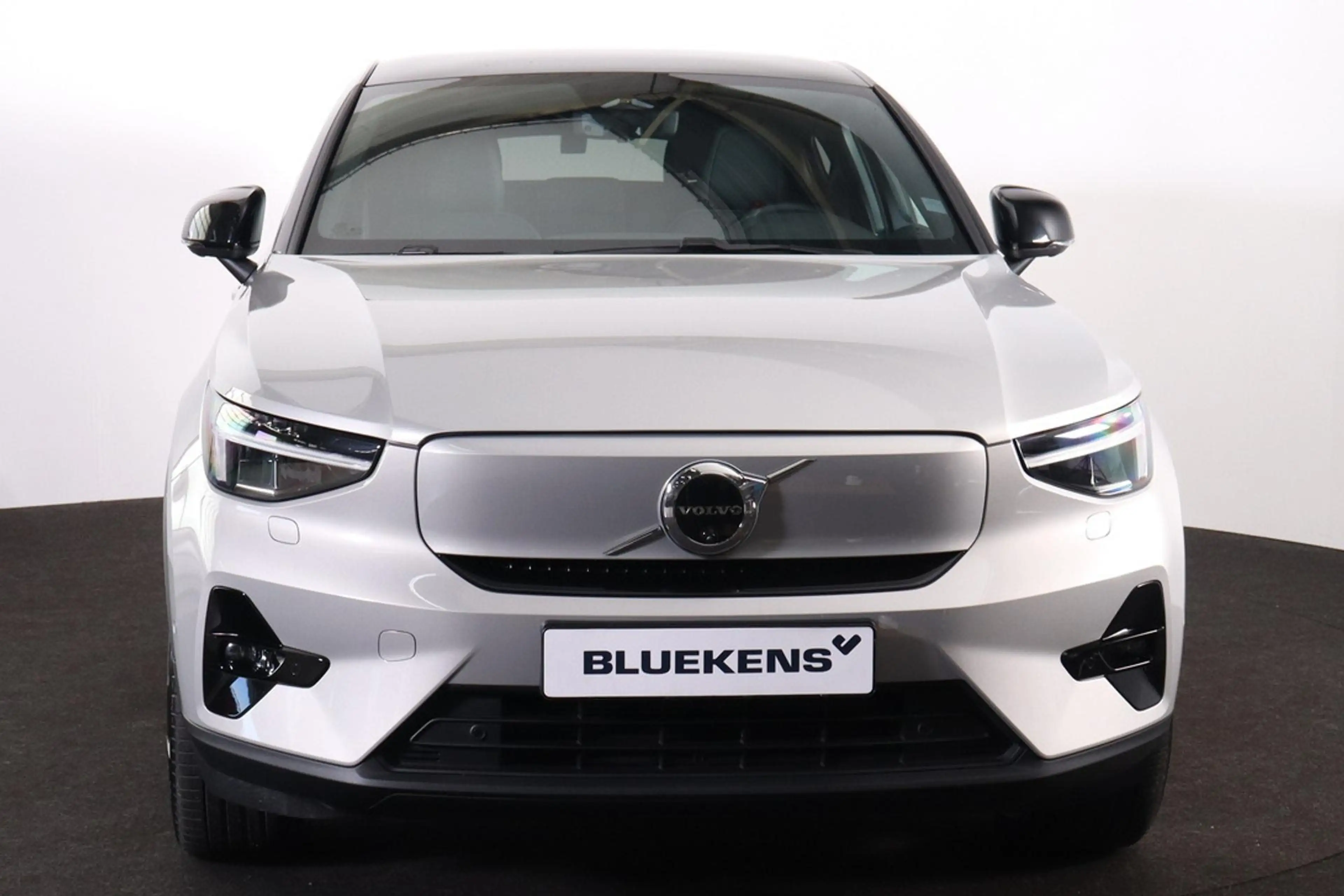 Volvo EC40 Performance Plus 82 kWh - Panoramadak - IntelliSaf — photo 2