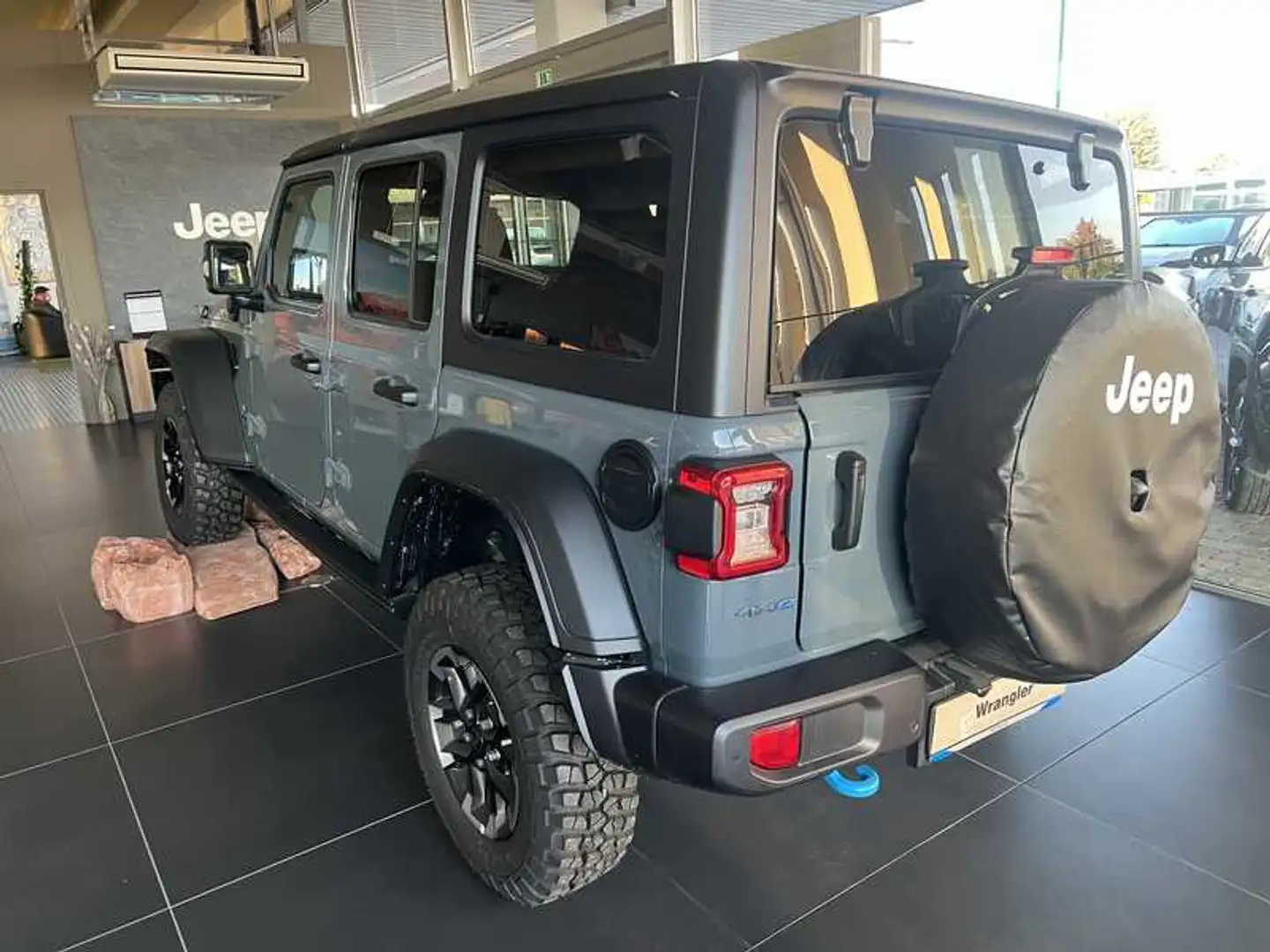 Jeep Wrangler Unlimited 2.0 atx phev Rubicon 4xe auto Nuovo Mult Grigio - 2