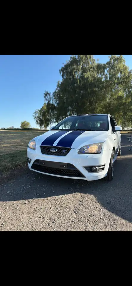Ford Focus 2.5T - 225 ST