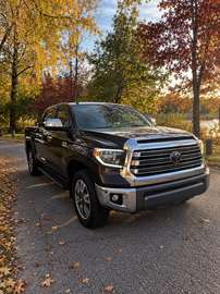 4x4 Crewmax Platinum 5.7L
