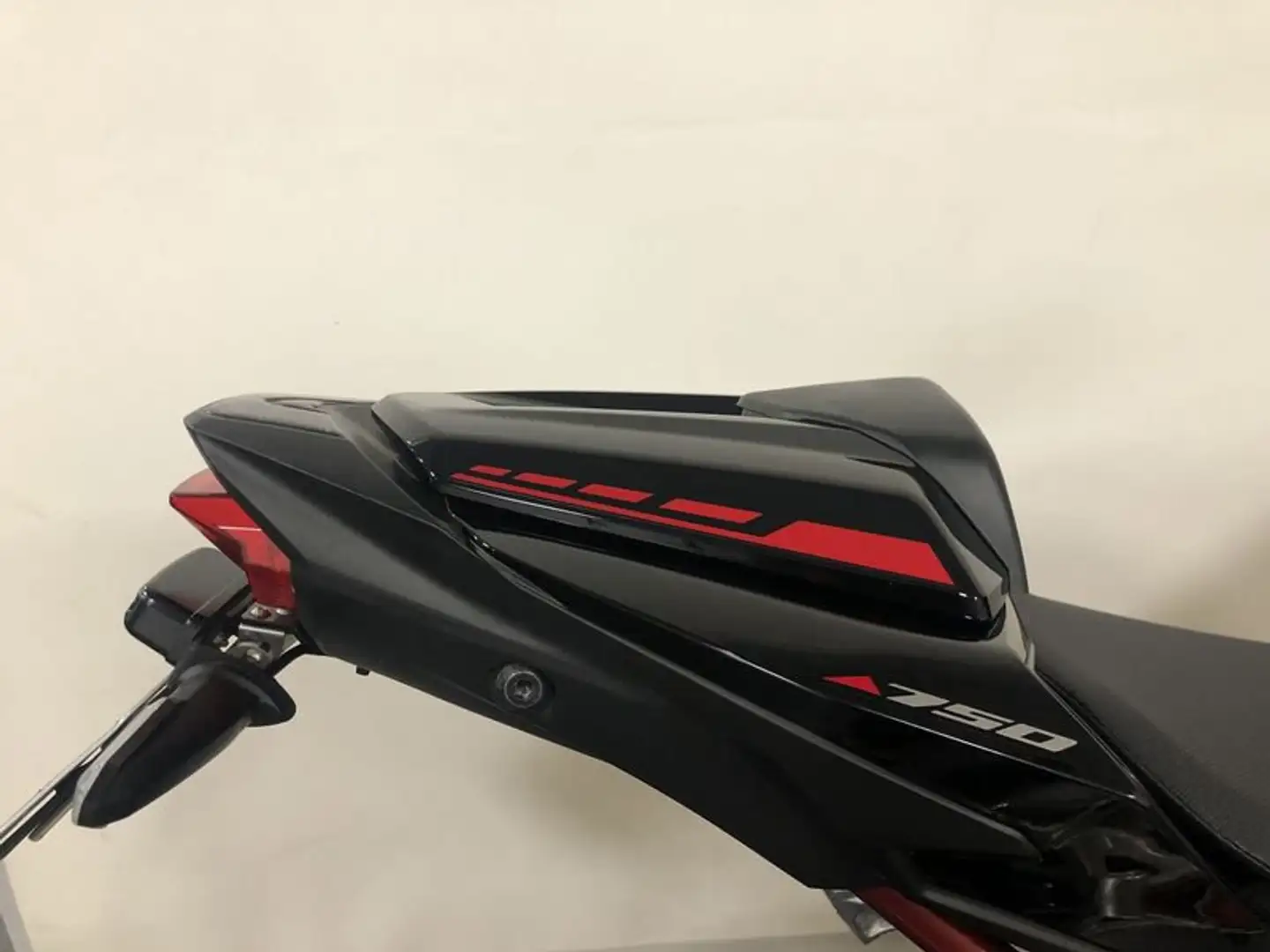 Honda Hornet 750 - 2