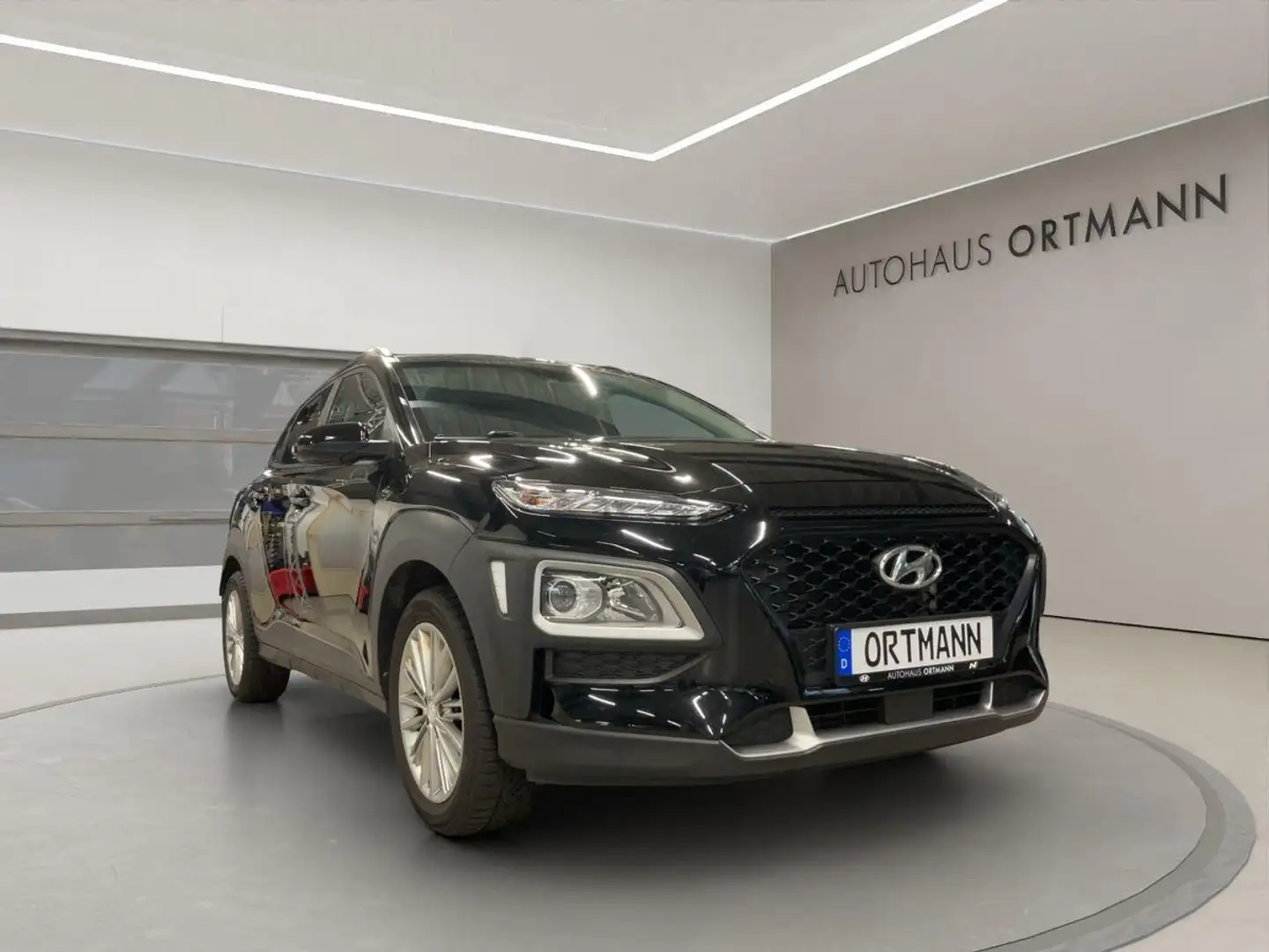 Hyundai KONA 1.0 Benzin "YES!" 2WD 5-Gang Schwarz - 1