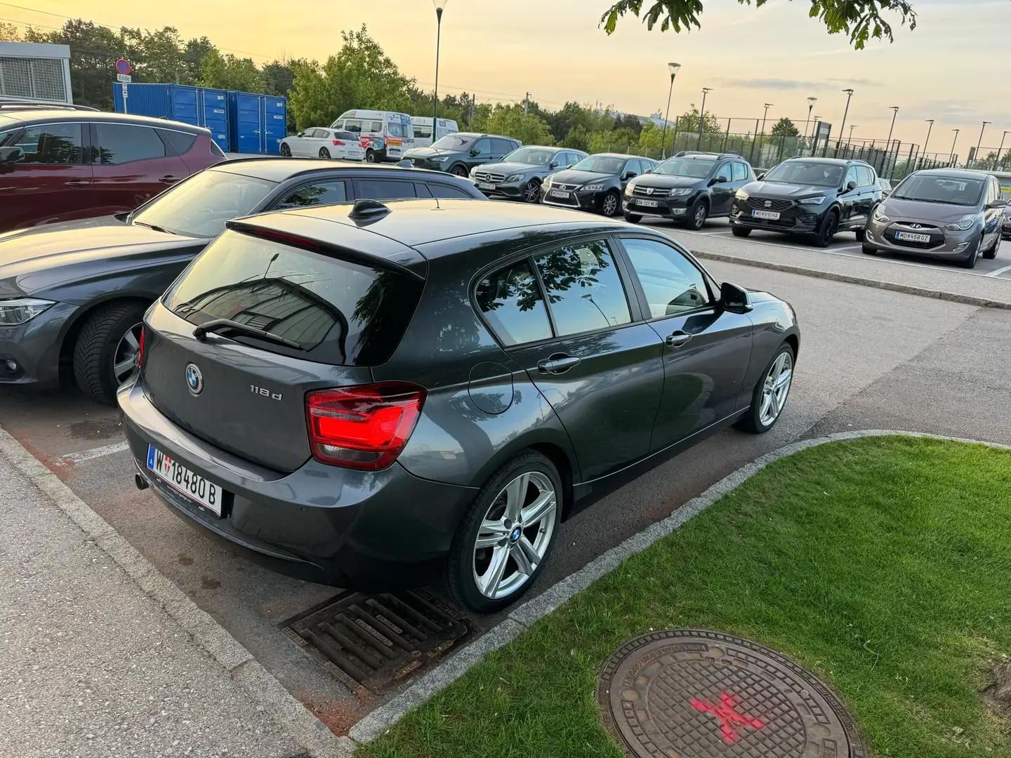 BMW 118 Grau - 2