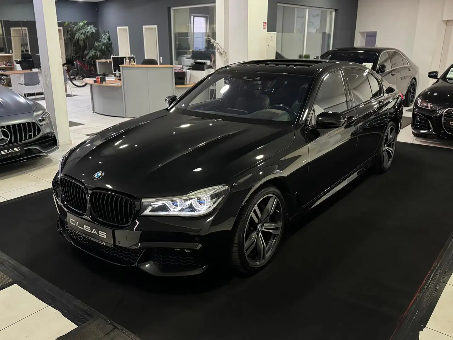BMW 740 d xDrive M Sport *GSD*MASSAGE*360*HUD*STHZ* Czarny - 1