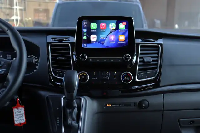 Ford Transit Custom view 9