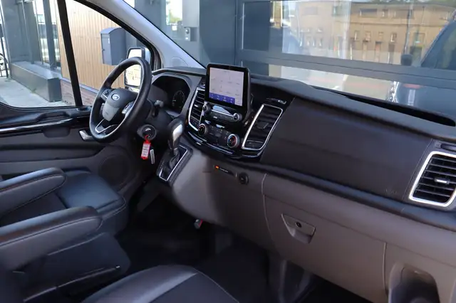 Ford Transit Custom view 26