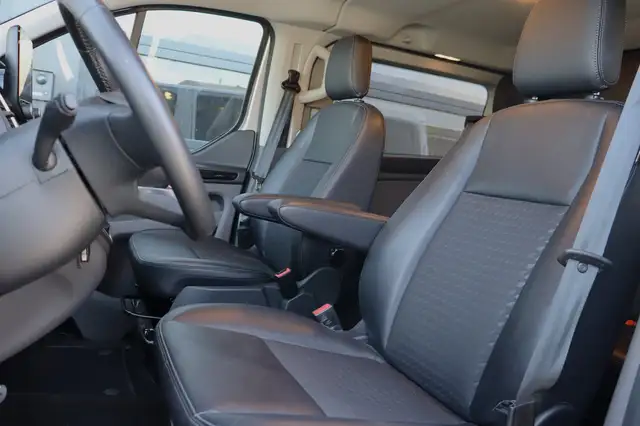 Ford Transit Custom view 4