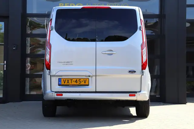 Ford Transit Custom view 23