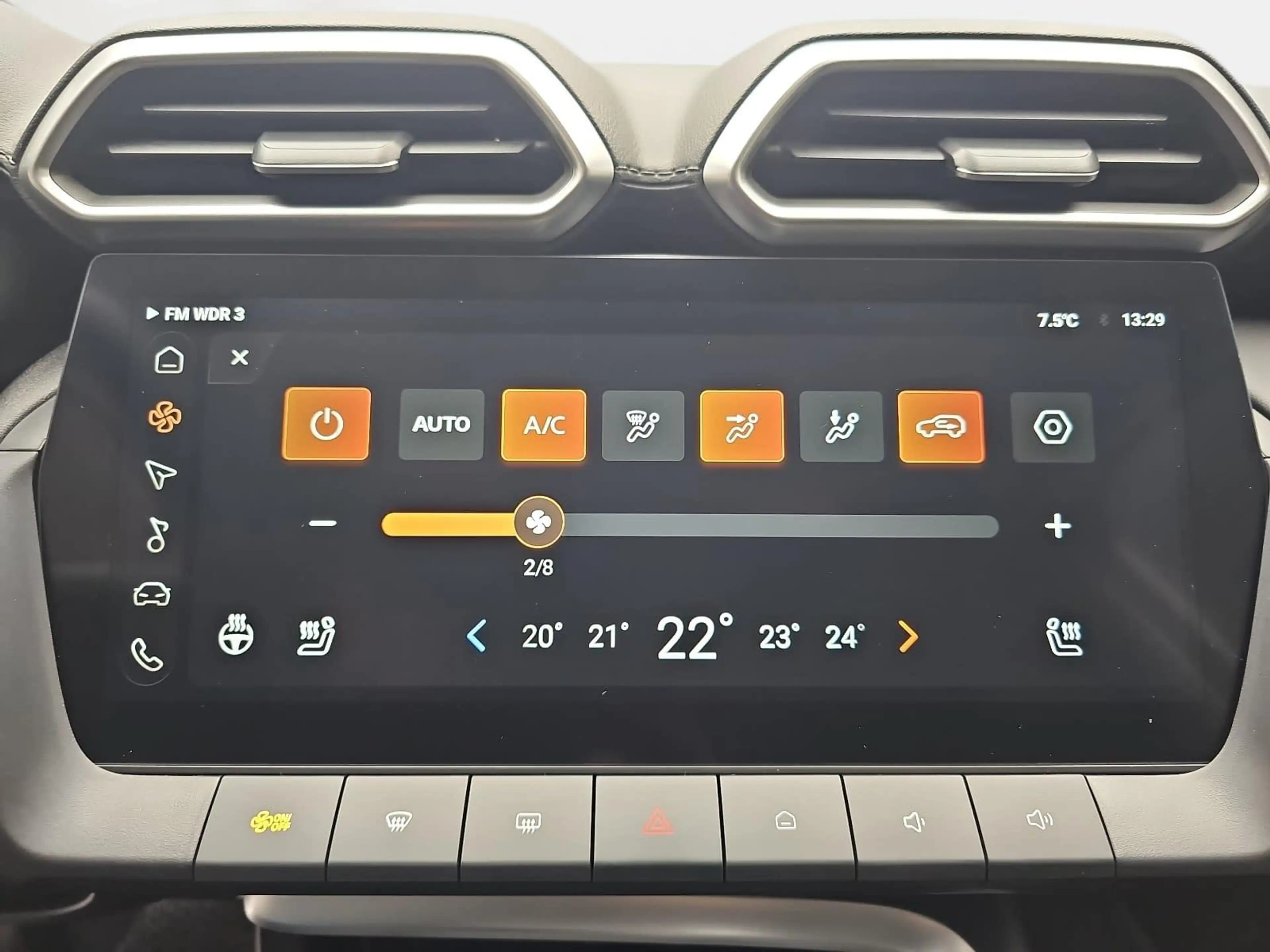 MG ZS ZS 1.5 HYBRID+ MY25.5 LUXURY NAVI LM18 KEYLESS-ENT — photo 12