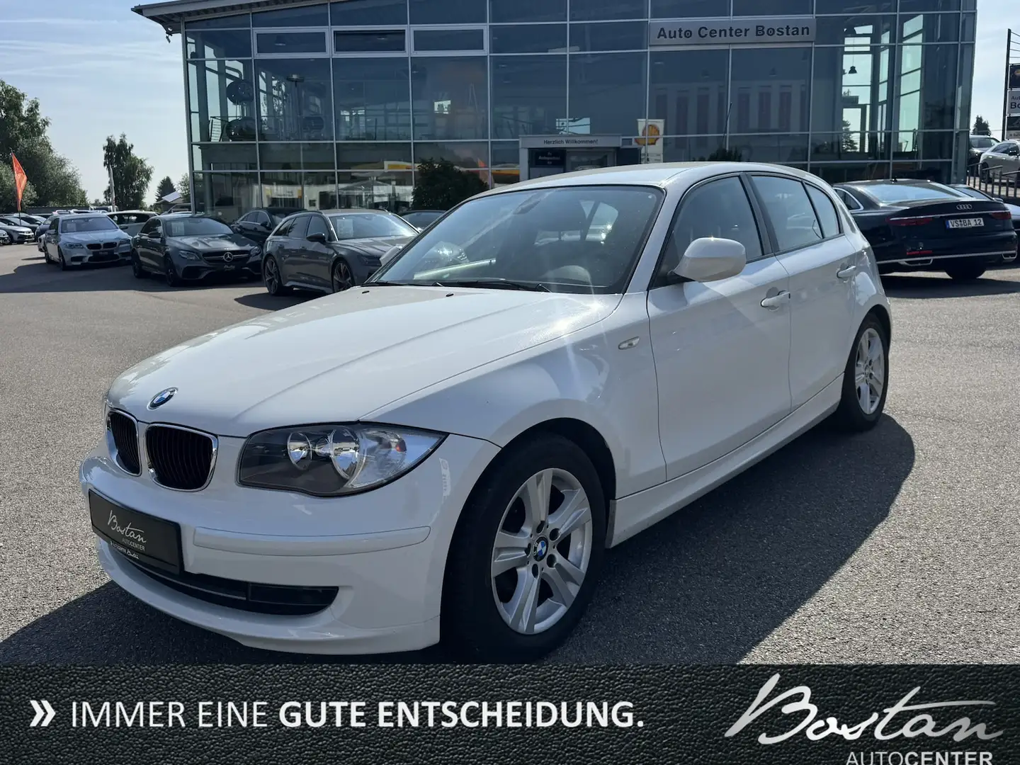 BMW 116 i/KLIMAANLAGE/PARKSENSOR/5-TÜRIG/SCHECKHEFT Weiß - 1