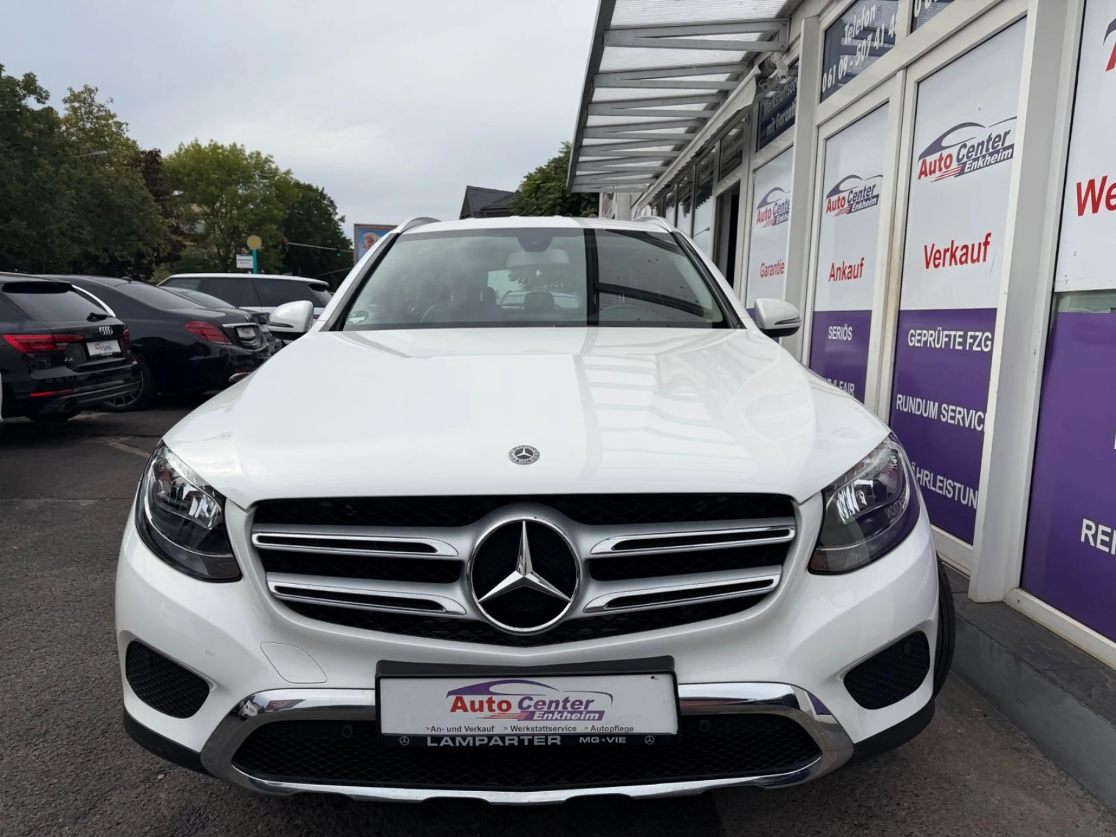 Mercedes-Benz GLC 250 4Matic *1.Hand*Rentnerfzg*Navi*Leder* — photo 2